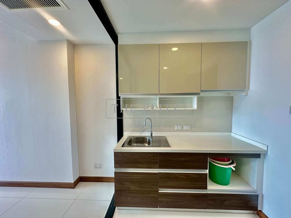 ขายคอนโดวงเวียนใหญ่ เจริญนคร : 💥ขายด่วน!! ราคาขาดทุน 💯 คอนโด ศุภาลัย พรีเมียร์ เจริญนคร ชั้นสูง แต่งสวย เดินทางสะดวกใกล้ BTS-คลองสาน 🚄