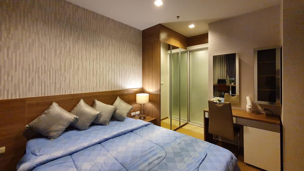 For RentCondoSathorn, Narathiwat : For rent ✨ Rhythm Sathorn - Narathiwas ✨ complete furniture and electrical appliances, near BTS Saphan Taksin.