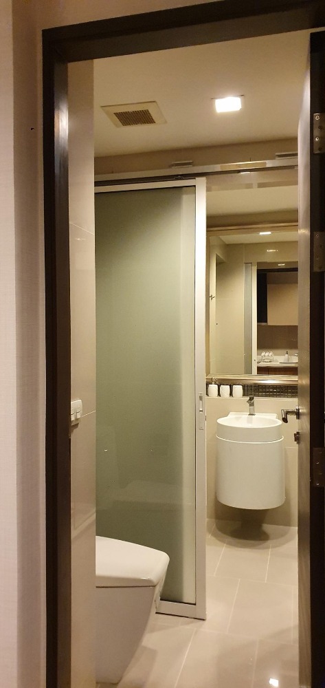 For RentCondoSathorn, Narathiwat : For rent ✨ Rhythm Sathorn - Narathiwas ✨ complete furniture and electrical appliances, near BTS Saphan Taksin.