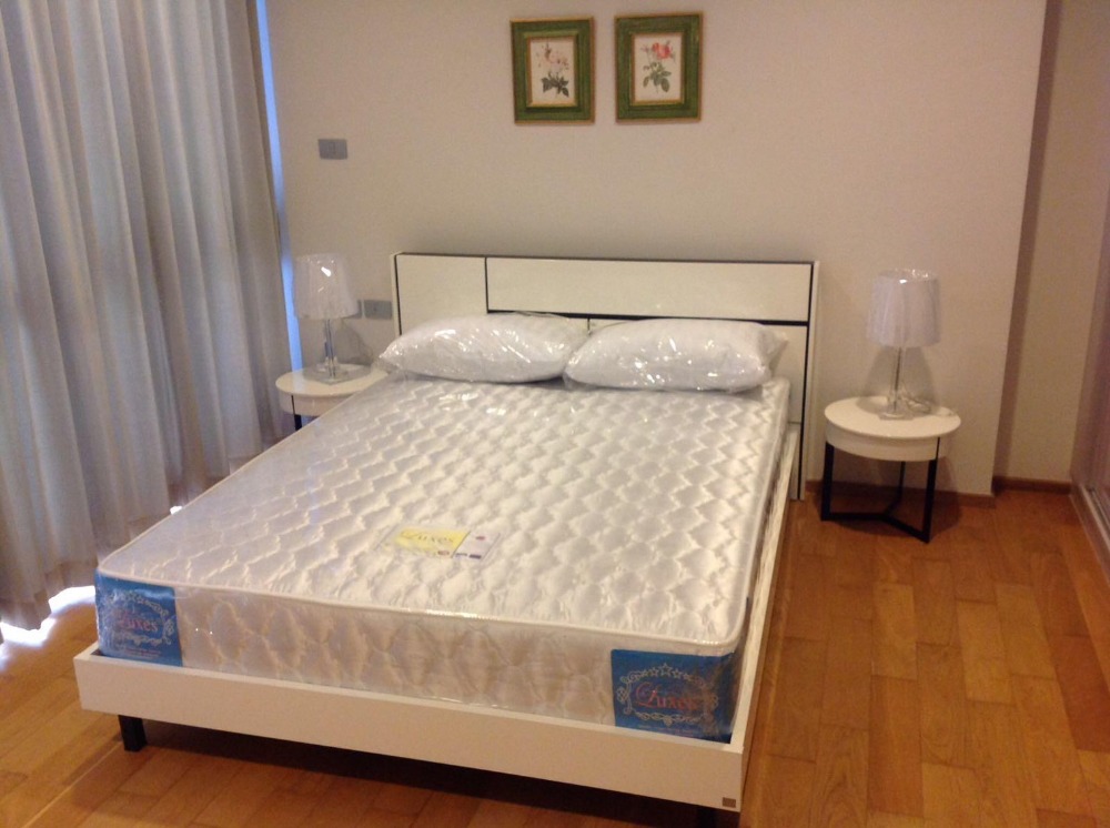 ขายคอนโดนานา : For sale condo Hyde sukhumvit 13 2 Bed 2 bath 114 Sq.m (S03-1742)