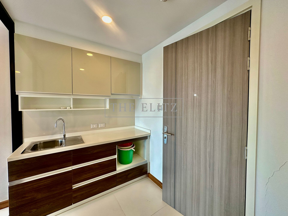 ขายคอนโดวงเวียนใหญ่ เจริญนคร : 💥ขายด่วน!! ราคาขาดทุน 💯 คอนโด ศุภาลัย พรีเมียร์ เจริญนคร ชั้นสูง แต่งสวย เดินทางสะดวกใกล้ BTS-คลองสาน 🚄