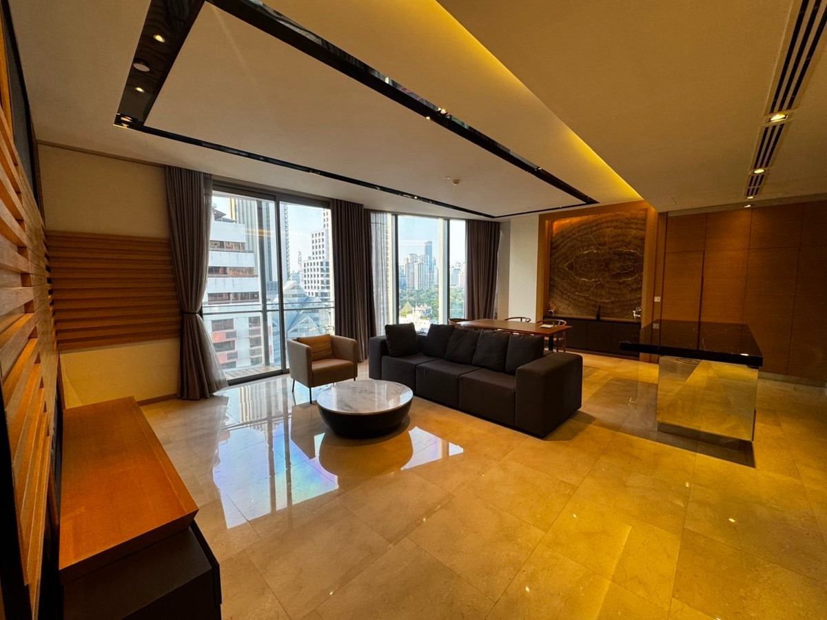 ขายคอนโดสีลม ศาลาแดง บางรัก : Saladaeng Residences 2 bedroom 126sqm for sale only 29 Mb best layout in the building!! Please contact 0816878954