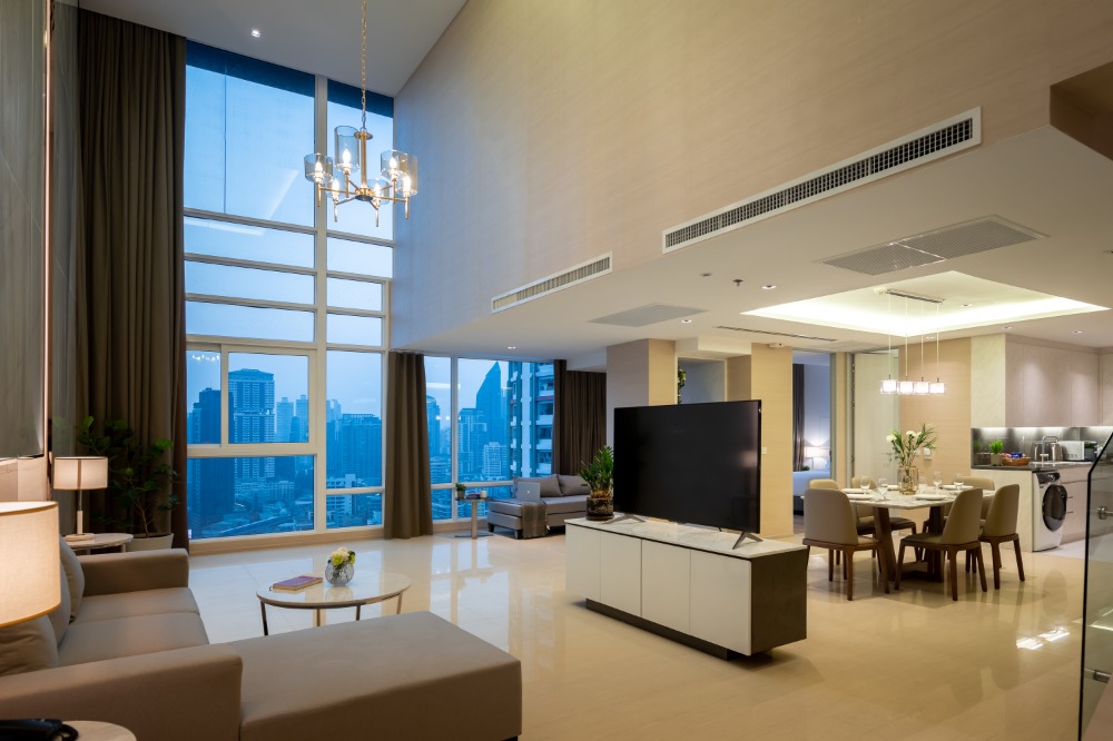 ให้เช่าคอนโดสุขุมวิท อโศก ทองหล่อ : เพ้นเฮ้าท์หรู ชั้นบนสุด ตกแต่งสไตล์โมเดิร์นหรู เฟอร์นิเจอร์ครบพร้อมเข้าอยู่ ทองหล่อ ** NO CO-AGENT ** 