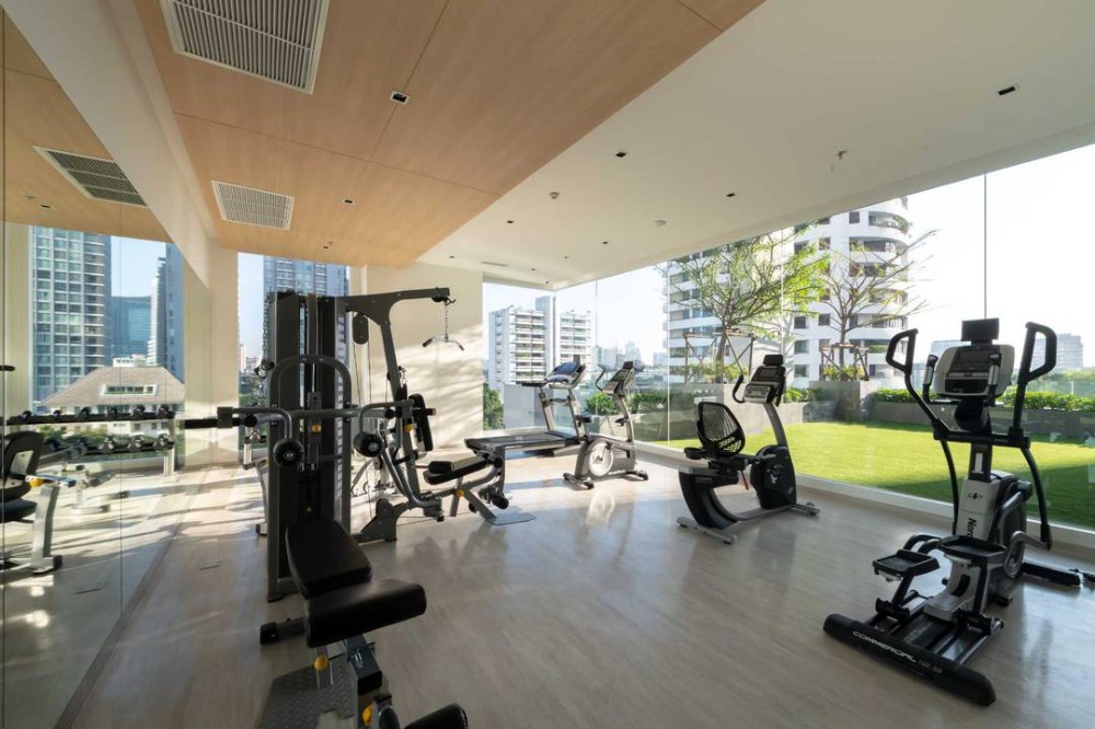 For RentCondoSukhumvit, Asoke, Thonglor : Luxury Penthouse on the Top Floor, Modern-Luxury Design, Fully Furnished and Ready to Move In, Thonglor  通罗豪华顶层公寓出租 ** NO CO-AGENT ** 