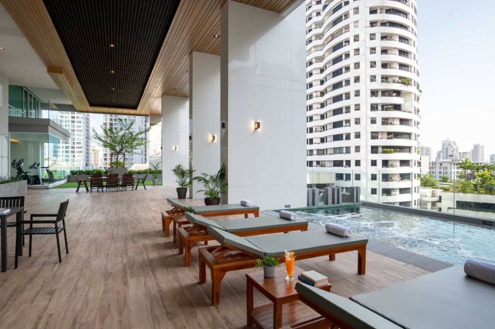 For RentCondoSukhumvit, Asoke, Thonglor : Luxury Penthouse on the Top Floor, Modern-Luxury Design, Fully Furnished and Ready to Move In, Thonglor  通罗豪华顶层公寓出租 ** NO CO-AGENT ** 