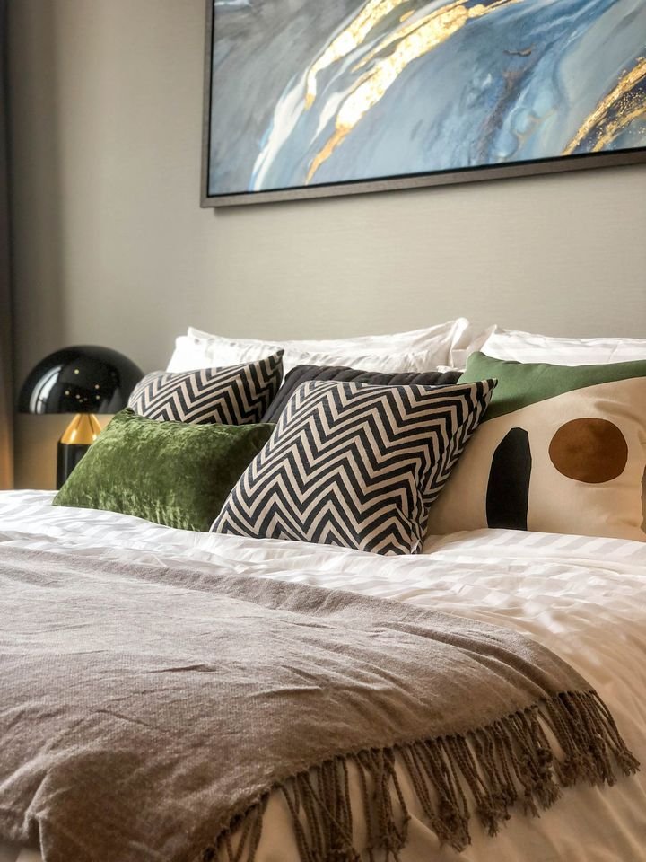 ขายคอนโดพระราม 9 เพชรบุรีตัดใหม่ RCA : ขาย The Esse at Singha Complex 1 ห้องนอน 36 ตรม. ชั้น 16 ตกแต่งสวย ติด MRT เพชรบุรี