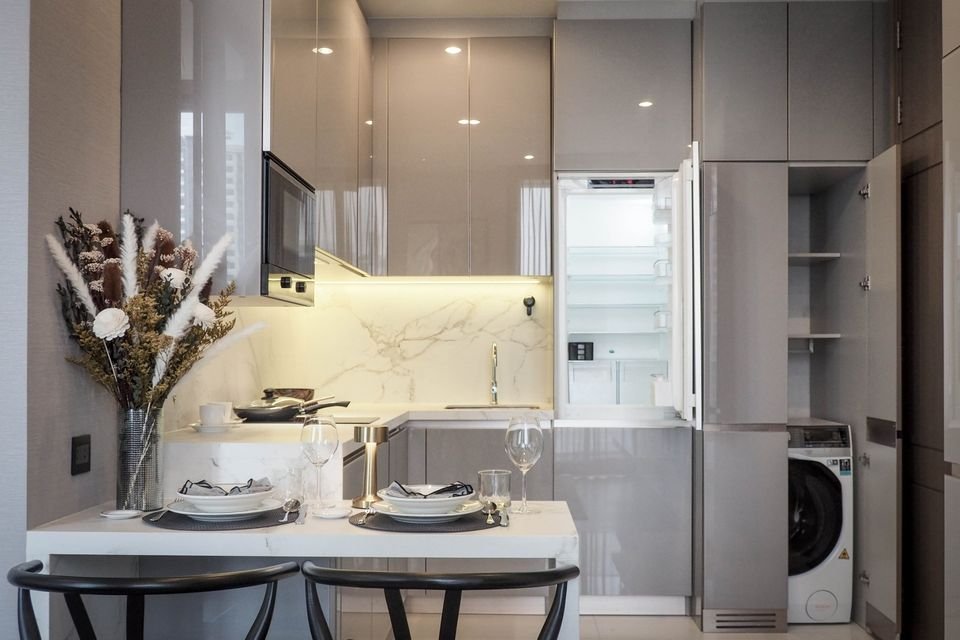 For RentCondoRama9, Petchburi, RCA : For rent: The Esse at Singha Complex, 1 bedroom, 36 sqm., 16th floor, elegantly-decorated, next to MRT Phetchaburi.