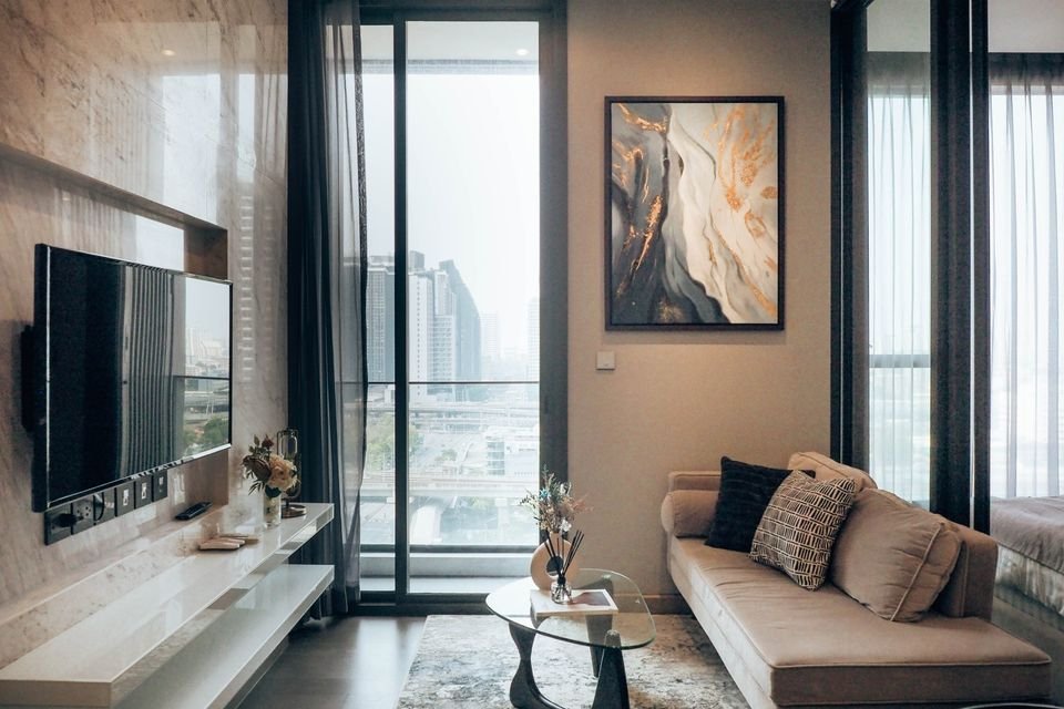 For RentCondoRama9, Petchburi, RCA : For rent: The Esse at Singha Complex, 1 bedroom, 36 sqm., 16th floor, elegantly-decorated, next to MRT Phetchaburi.
