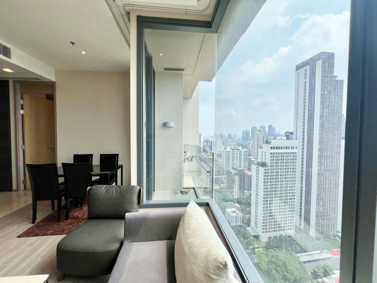 For RentCondoSukhumvit, Asoke, Thonglor : The Esse Asoke 2B2B 76sqm High floor /Unblocked view 70k Call: 0635925888