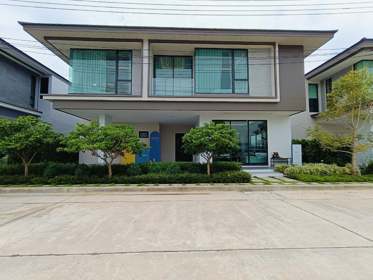 ขายบ้านพัฒนาการ ศรีนครินทร์ : ขายบ้านเดี่ยว AVIAN ศรีนครินทร์-กรุงเทพกรีฑา บ้านเดี่ยวโครงการใหม่ โครงการตั้งอยู่บนทำเลศักยภาพติด #ถนนกรุงเทพกรีฑา ใกล้ทางด่วนศรีรัช, ทางด่วนกาญจนาภิเษก และมอเตอร์เวย์ กรุงเทพ-ชลบุรี สายใหม่