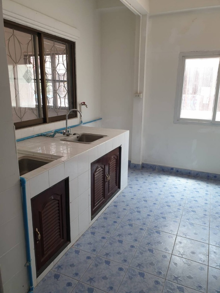 ขายบ้านเลียบทางด่วนรามอินทรา : บ้านเดี่ยว 2 ชั้ั้น ใกล้รถไฟฟ้า คอมมูนิตี้มอลล์ ใกล้ทางด่วน รามอินทรา