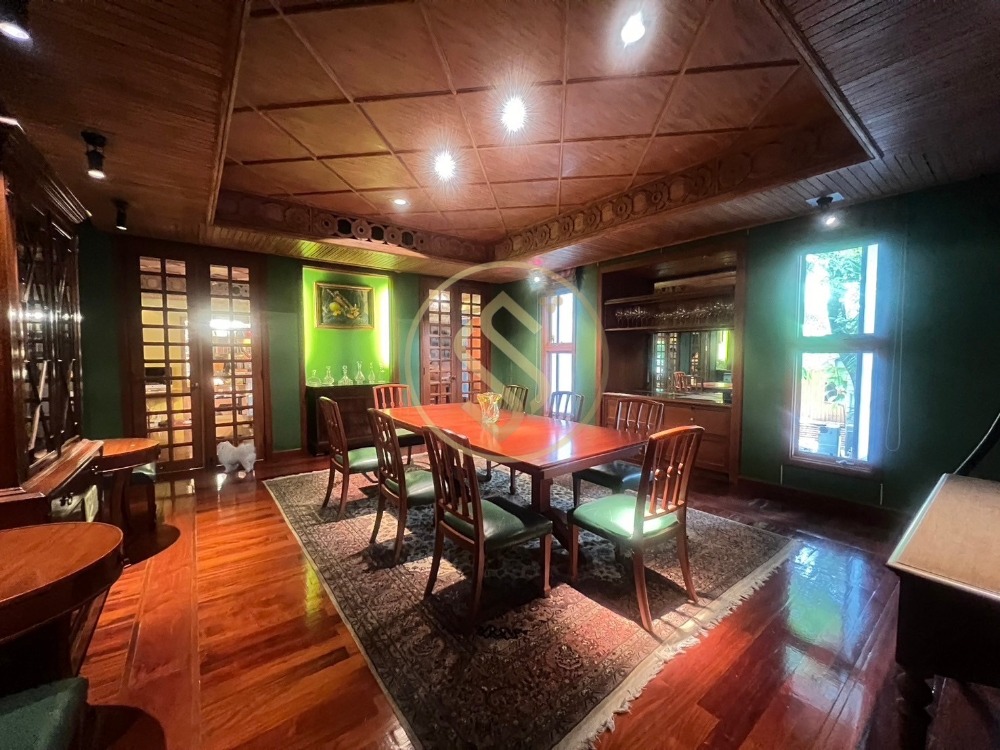ขายบ้านโชคชัย4 ลาดพร้าว71 : ขายบ้านหรู  Luxury house  บนทำเลทองสุขุมวิท 71  ปรีดีพนมยงค์ 26  ซอยพัฒนเวศม์  ขนาดที่ดินผืนใหญ่ 436 ตารางวา  เเปลงมุม พื้นที่ใช้สอย 1,000 ตารางเมตร