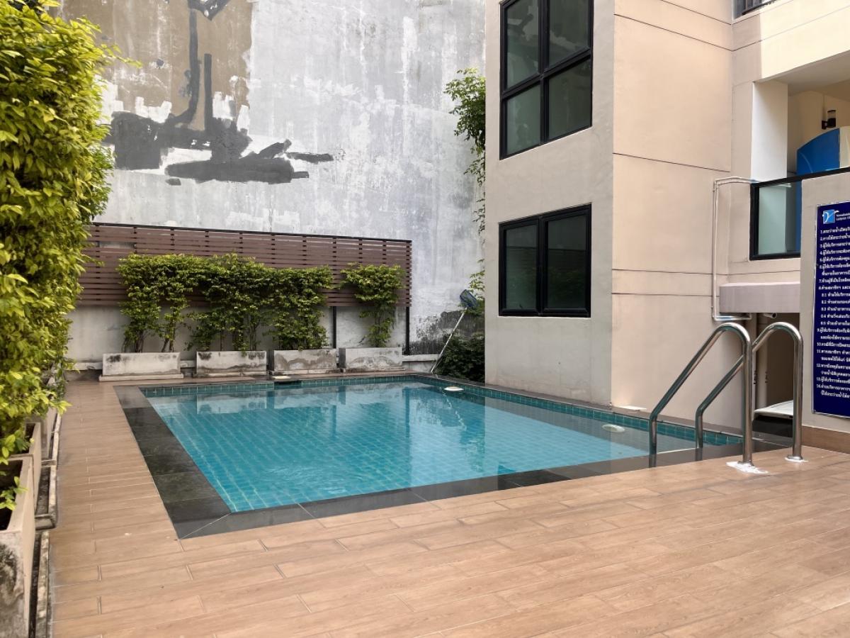 For SaleCondoLadprao, Central Ladprao : Owner sells! Condo Lat Phrao 15 Low-Rise, size 27.5 sq m, 8th floor, only 300 m from MRT Lat Phrao, can go through many alleys of Phahon Yothin.