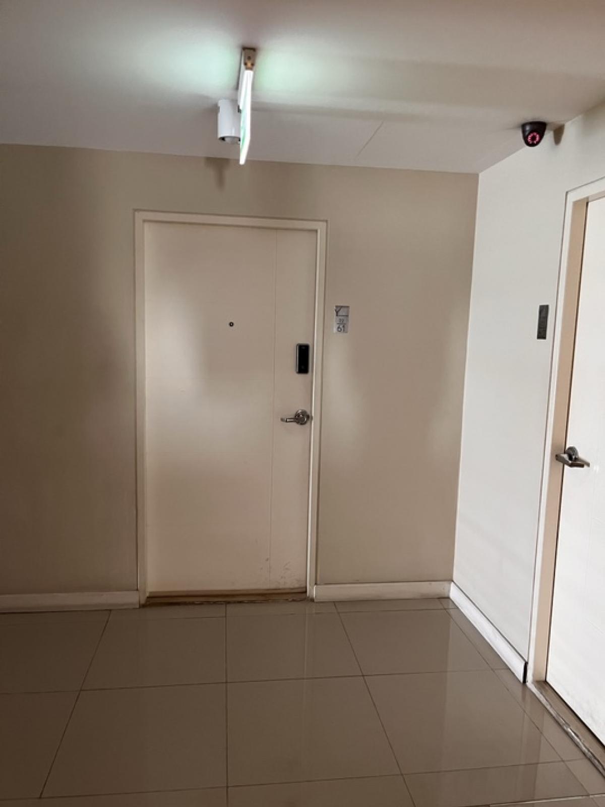 For SaleCondoLadprao, Central Ladprao : Owner sells! Condo Lat Phrao 15 Low-Rise, size 27.5 sq m, 8th floor, only 300 m from MRT Lat Phrao, can go through many alleys of Phahon Yothin.