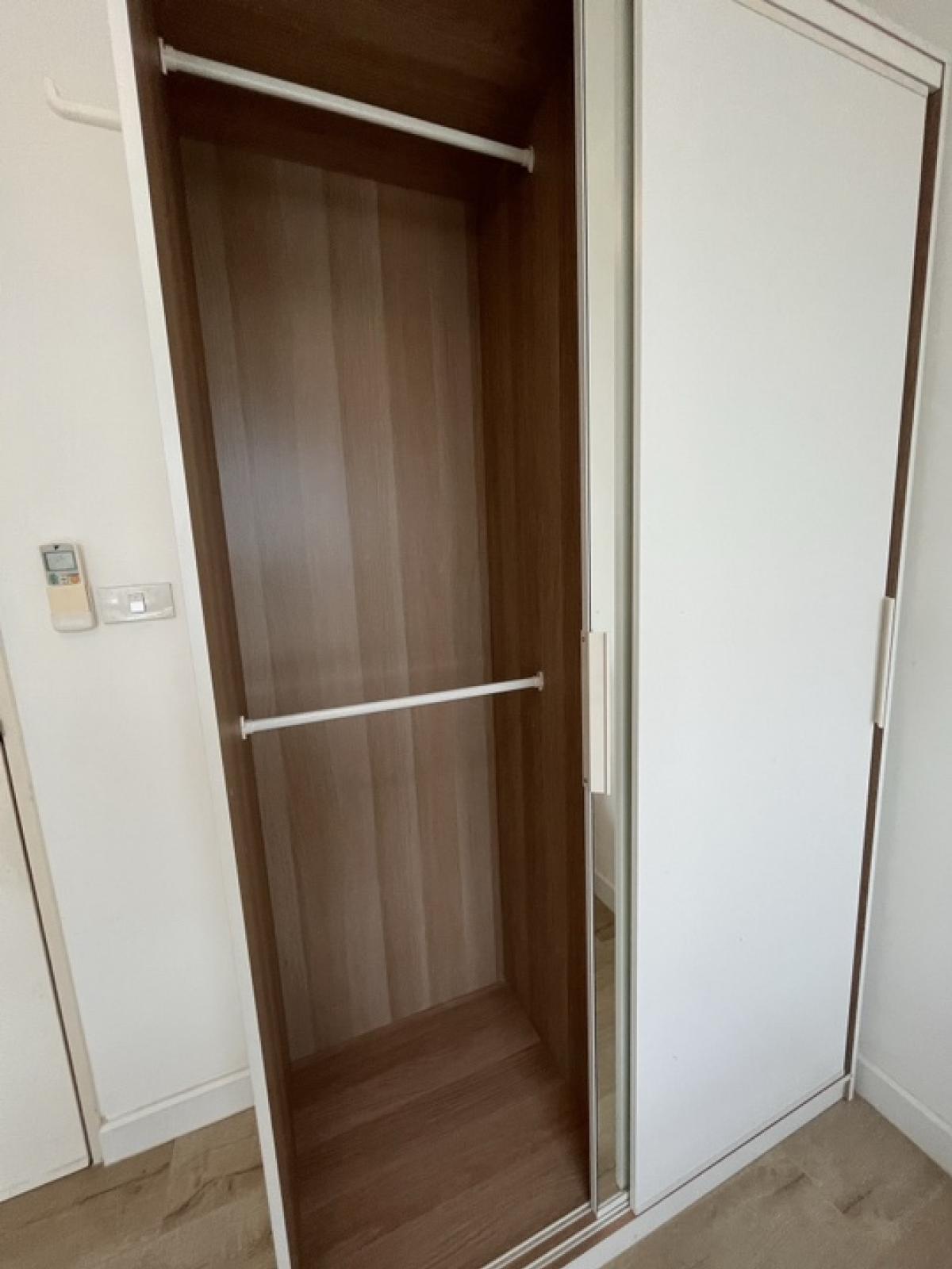 For SaleCondoLadprao, Central Ladprao : Owner sells! Condo Lat Phrao 15 Low-Rise, size 27.5 sq m, 8th floor, only 300 m from MRT Lat Phrao, can go through many alleys of Phahon Yothin.