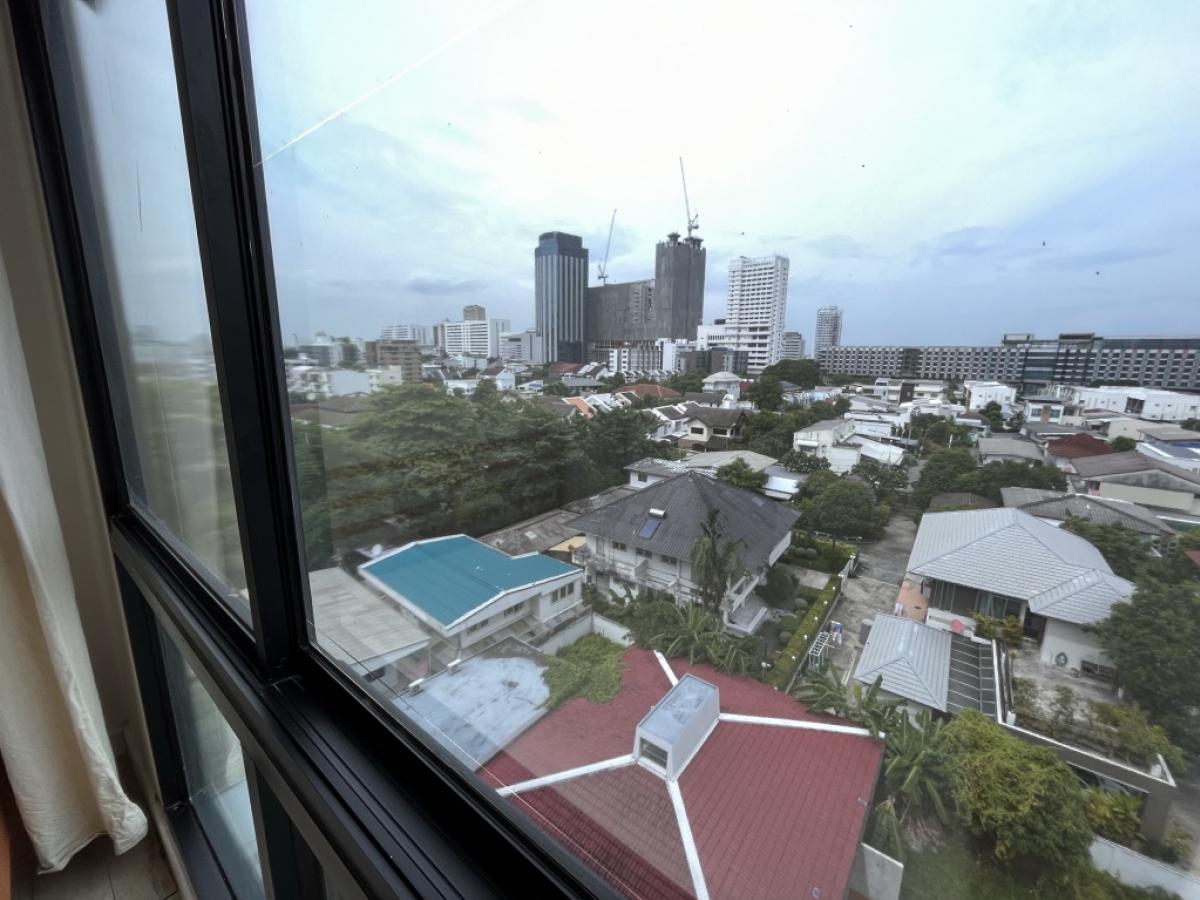 For SaleCondoLadprao, Central Ladprao : Owner sells! Condo Lat Phrao 15 Low-Rise, size 27.5 sq m, 8th floor, only 300 m from MRT Lat Phrao, can go through many alleys of Phahon Yothin.