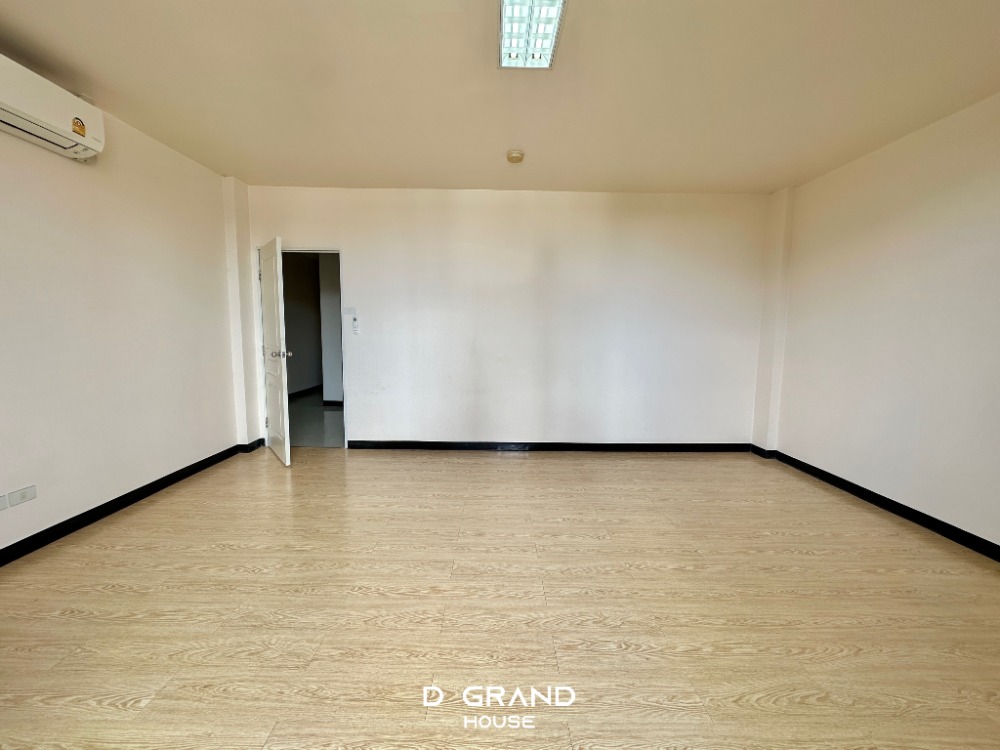 ขายอาคารพาณิชย์แจ้งวัฒนะ เมืองทอง : อาคารพาณิชย์ ทำเลดี ใจกลางเมืองทองธานี โครงการสุโขทัย อเวนิวส์ 99 2 คูหา สภาพดี พร้อมเริ่มกิจการได้ทันที❗️