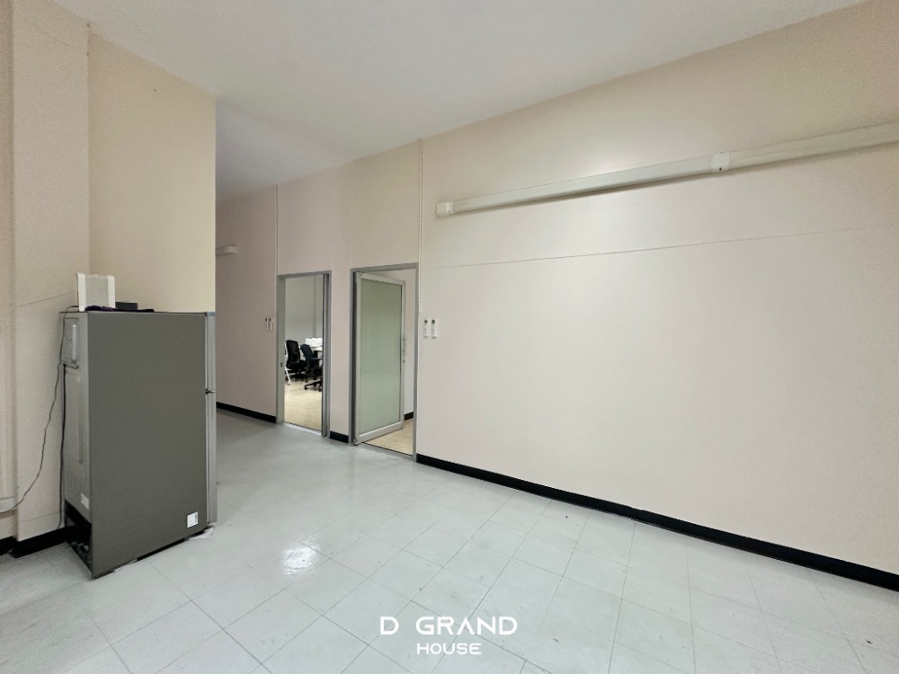 ขายอาคารพาณิชย์แจ้งวัฒนะ เมืองทอง : อาคารพาณิชย์ ทำเลดี ใจกลางเมืองทองธานี โครงการสุโขทัย อเวนิวส์ 99 2 คูหา สภาพดี พร้อมเริ่มกิจการได้ทันที❗️