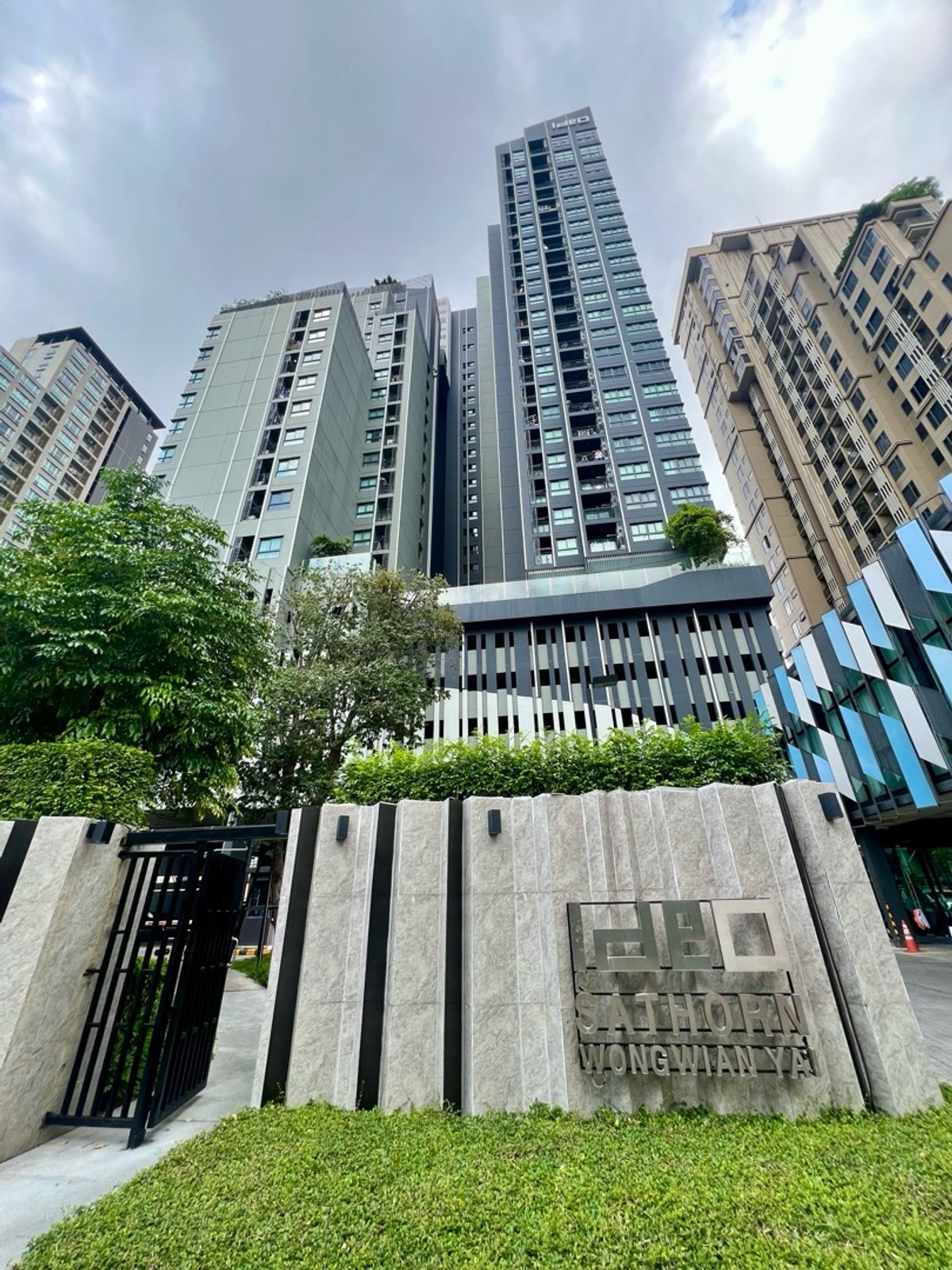 ขายคอนโดวงเวียนใหญ่ เจริญนคร : 🔥[For Sale] ขายขาดทุน ด่วน!! คอนโด Duplex ไอดีโอ สาทร – วงเวียนใหญ่ (Ideo Sathorn Wongwai Yai) ใกล้รถไฟฟ้า BTS วงเวียนใหญ่