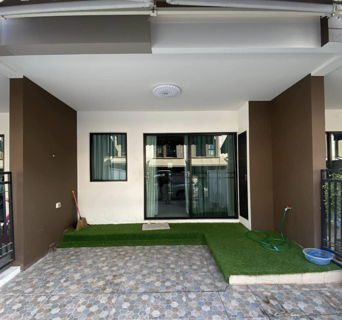 ขายทาวน์โฮมท่าพระ ตลาดพลู วุฒากาศ : ขายทาวน์เฮ้าส์/ทาวน์โฮม  บ้านกลางเมือง กัลปพฤกษ์ บางหว้า เขต ภาษีเจริญ กรุงเทพ  CX-139878