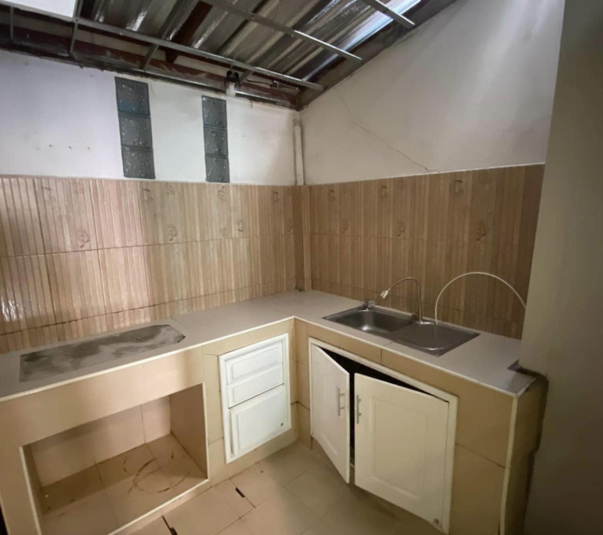 ขายทาวน์โฮมท่าพระ ตลาดพลู วุฒากาศ : ขายทาวน์เฮ้าส์/ทาวน์โฮม  บ้านกลางเมือง กัลปพฤกษ์ บางหว้า เขต ภาษีเจริญ กรุงเทพ  CX-139878