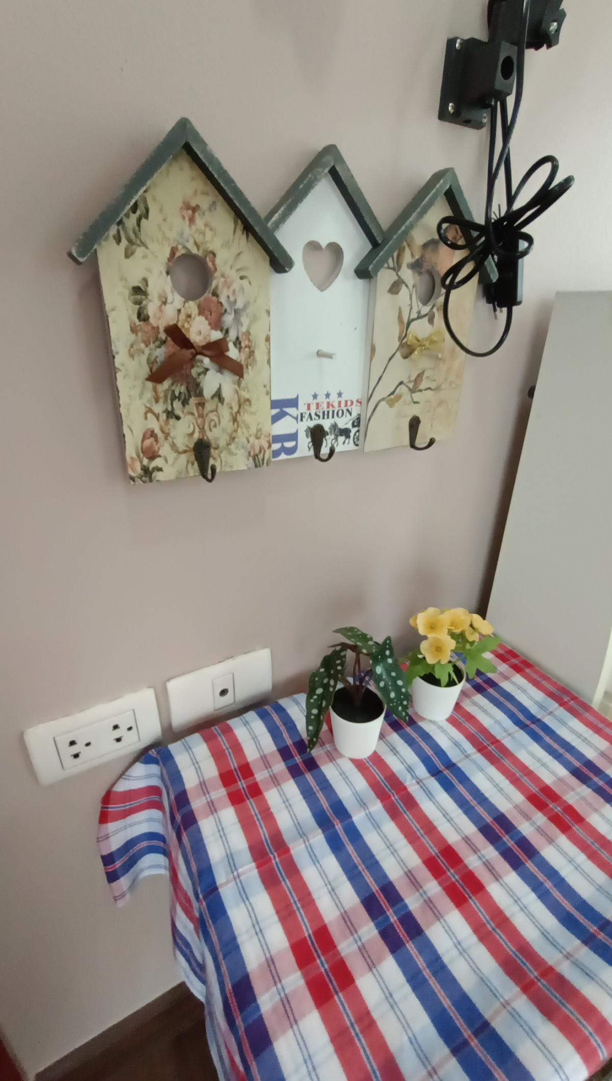 ให้เช่าทาวน์โฮมนนทบุรี บางใหญ่ บางบัวทอง : Be Cute บ้านให้เช่า ระยะสั้น  3 นอน 2 น้ำ แปลงมุม ถนนเมน มีสวนหย่อม พักได้ไม่เกิน  6  ท่าน จอดรถ 2 คัน หมู่บ้านทิพย์พิมาน บ้านริมน้ำ ติด MRT คลองบางไผ่