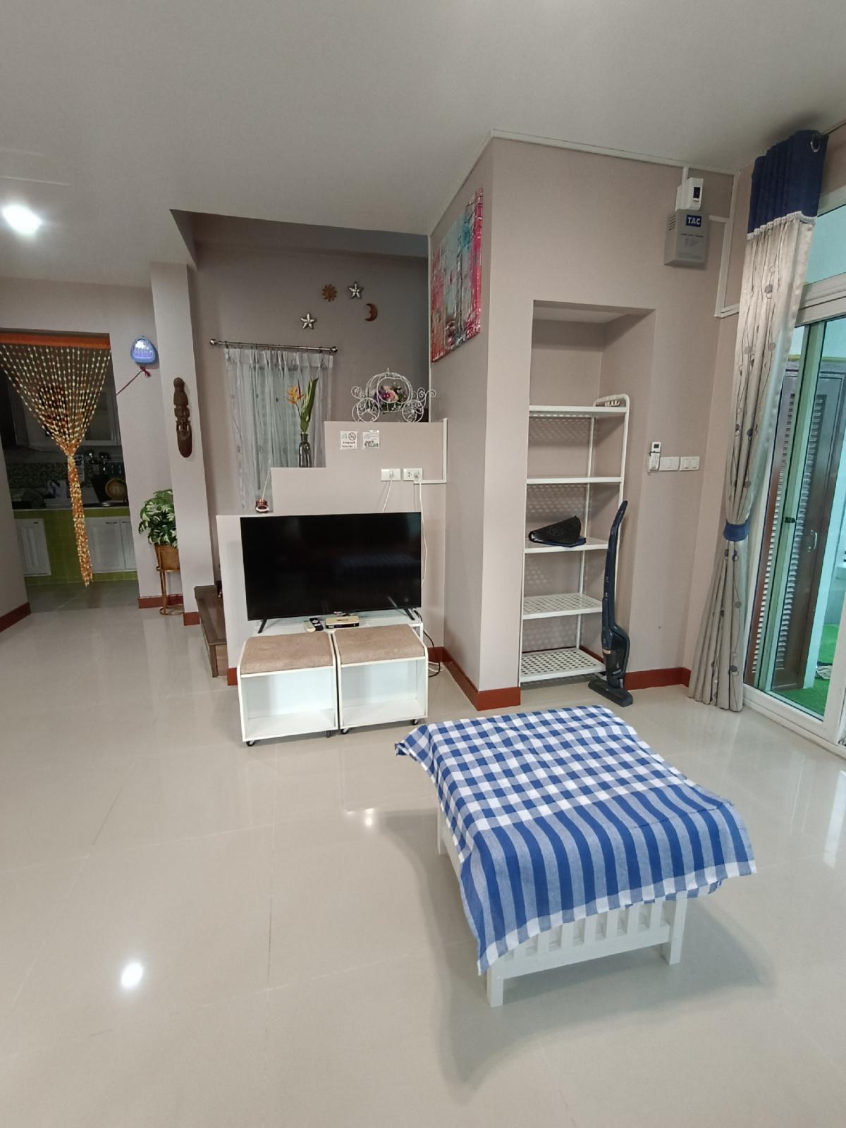 ให้เช่าทาวน์โฮมนนทบุรี บางใหญ่ บางบัวทอง : Be Cute บ้านให้เช่า ระยะสั้น  3 นอน 2 น้ำ แปลงมุม ถนนเมน มีสวนหย่อม พักได้ไม่เกิน  6  ท่าน จอดรถ 2 คัน หมู่บ้านทิพย์พิมาน บ้านริมน้ำ ติด MRT คลองบางไผ่