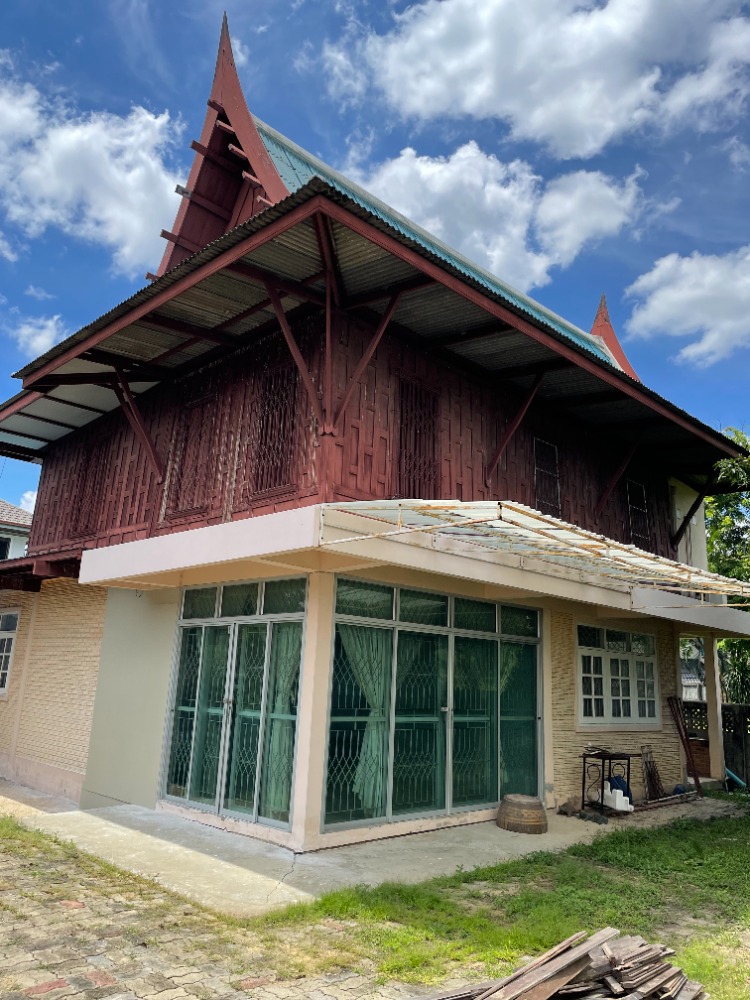 ขายบ้านบางแค เพชรเกษม : ขายบ้าน 2 ชั้น (ตึก-ไม้)  พร้อมที่ดิน ตรงข้ามซีคอนบางแค