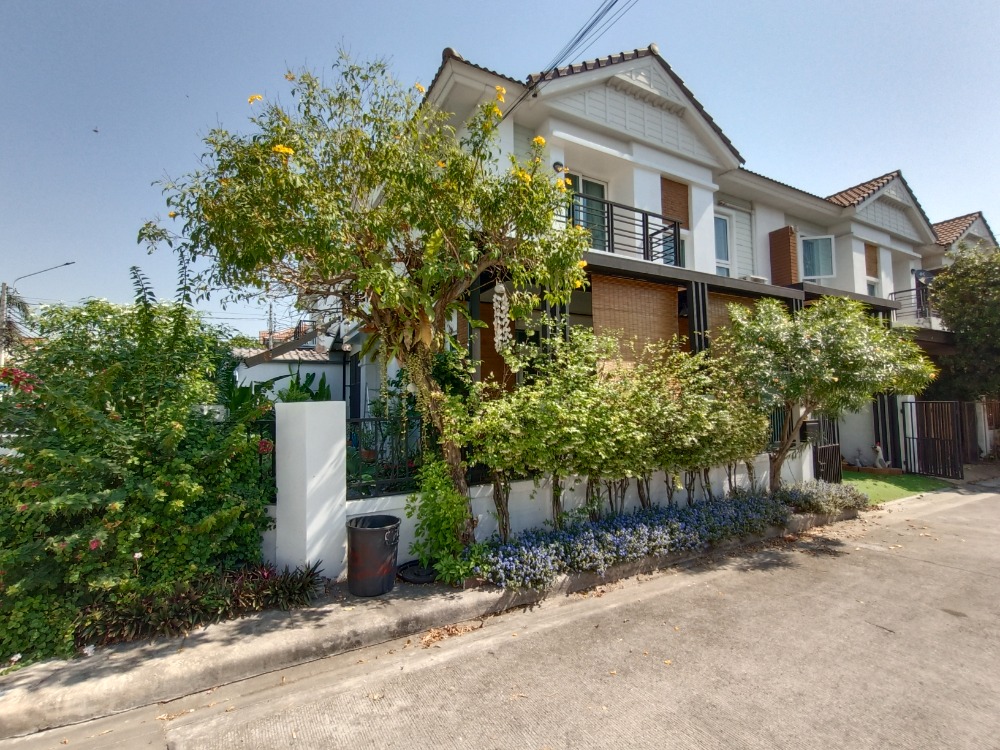 ให้เช่าทาวน์โฮมนนทบุรี บางใหญ่ บางบัวทอง : Be Cute บ้านให้เช่า ระยะสั้น  3 นอน 2 น้ำ แปลงมุม ถนนเมน มีสวนหย่อม พักได้ไม่เกิน  6  ท่าน จอดรถ 2 คัน หมู่บ้านทิพย์พิมาน บ้านริมน้ำ ติด MRT คลองบางไผ่