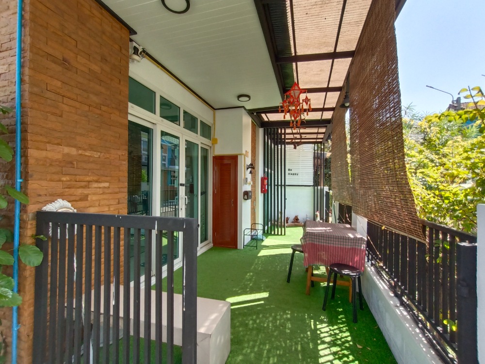 ให้เช่าทาวน์โฮมนนทบุรี บางใหญ่ บางบัวทอง : Be Cute บ้านให้เช่า ระยะสั้น  3 นอน 2 น้ำ แปลงมุม ถนนเมน มีสวนหย่อม พักได้ไม่เกิน  6  ท่าน จอดรถ 2 คัน หมู่บ้านทิพย์พิมาน บ้านริมน้ำ ติด MRT คลองบางไผ่