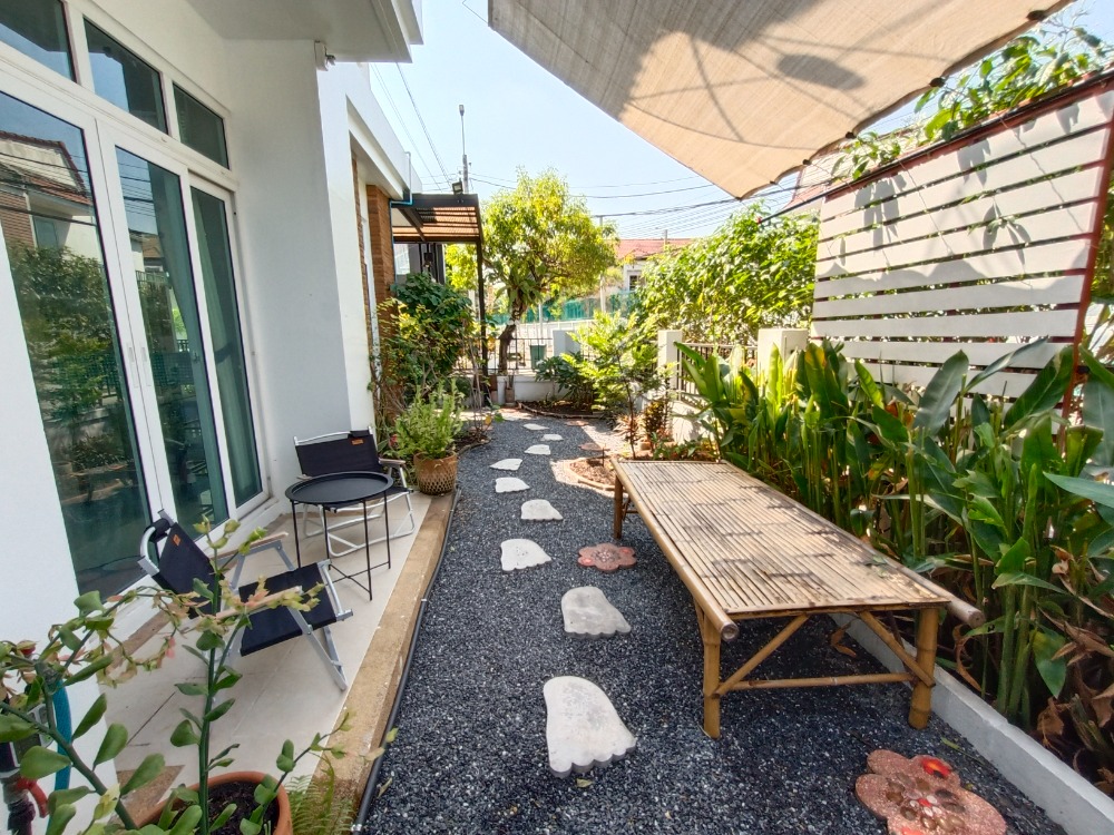 ให้เช่าทาวน์โฮมนนทบุรี บางใหญ่ บางบัวทอง : Be Cute บ้านให้เช่า ระยะสั้น  3 นอน 2 น้ำ แปลงมุม ถนนเมน มีสวนหย่อม พักได้ไม่เกิน  6  ท่าน จอดรถ 2 คัน หมู่บ้านทิพย์พิมาน บ้านริมน้ำ ติด MRT คลองบางไผ่