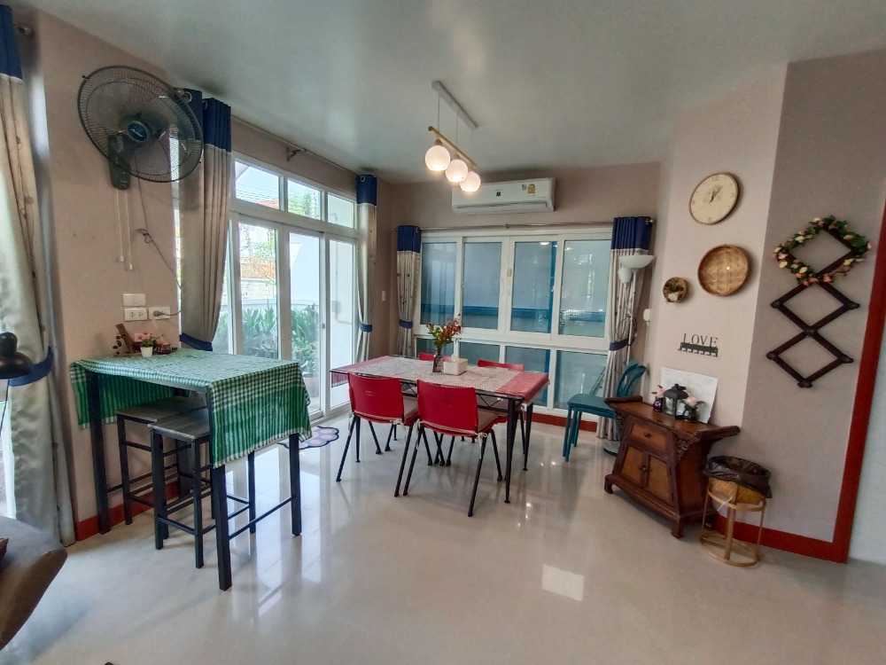 ให้เช่าทาวน์โฮมนนทบุรี บางใหญ่ บางบัวทอง : Be Cute บ้านให้เช่า ระยะสั้น  3 นอน 2 น้ำ แปลงมุม ถนนเมน มีสวนหย่อม พักได้ไม่เกิน  6  ท่าน จอดรถ 2 คัน หมู่บ้านทิพย์พิมาน บ้านริมน้ำ ติด MRT คลองบางไผ่