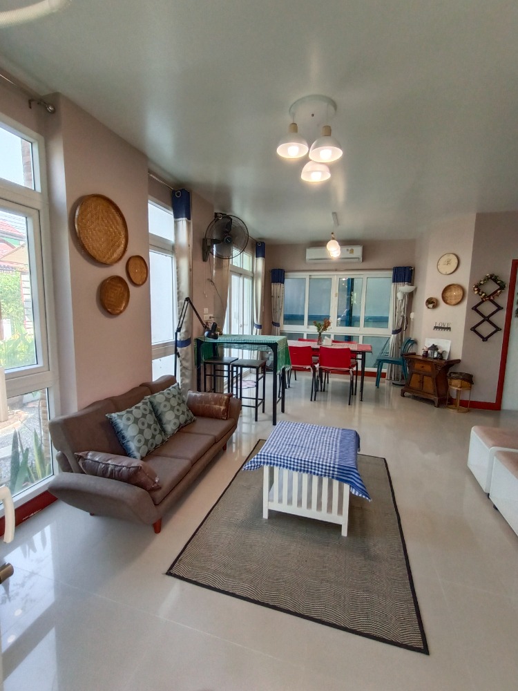 ให้เช่าทาวน์โฮมนนทบุรี บางใหญ่ บางบัวทอง : Be Cute บ้านให้เช่า ระยะสั้น  3 นอน 2 น้ำ แปลงมุม ถนนเมน มีสวนหย่อม พักได้ไม่เกิน  6  ท่าน จอดรถ 2 คัน หมู่บ้านทิพย์พิมาน บ้านริมน้ำ ติด MRT คลองบางไผ่