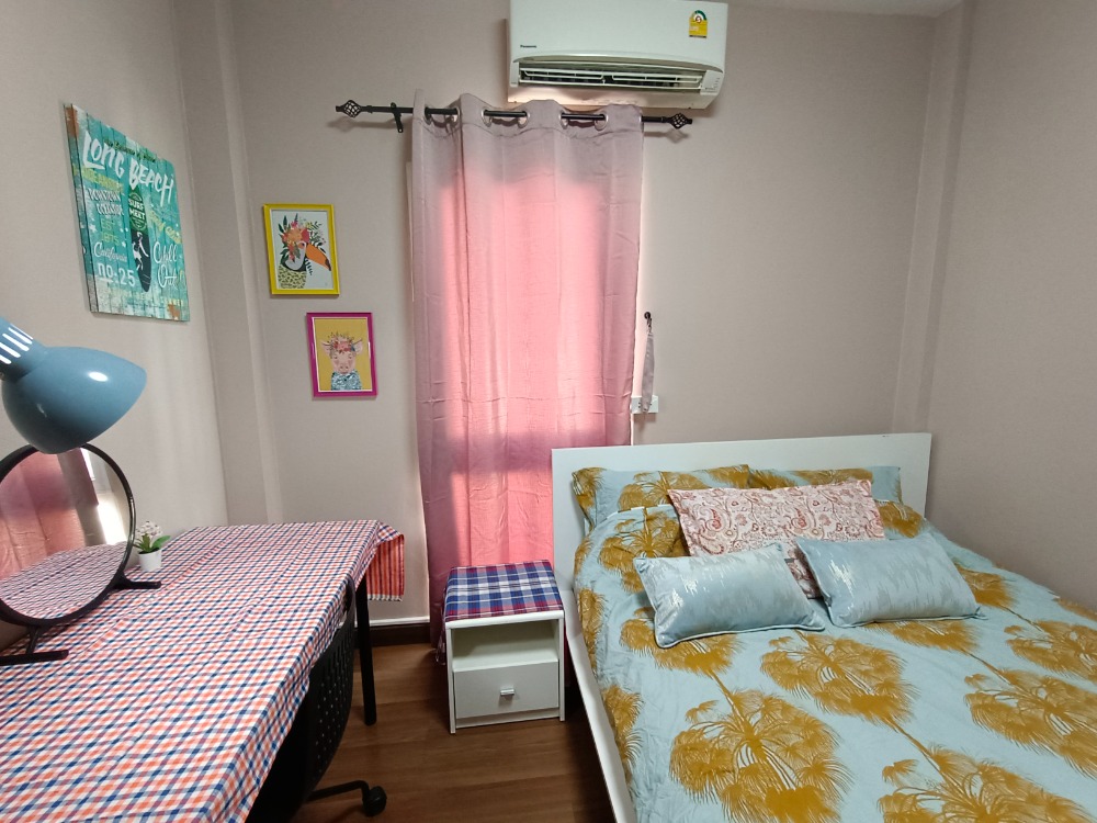 ให้เช่าทาวน์โฮมนนทบุรี บางใหญ่ บางบัวทอง : Be Cute บ้านให้เช่า ระยะสั้น  3 นอน 2 น้ำ แปลงมุม ถนนเมน มีสวนหย่อม พักได้ไม่เกิน  6  ท่าน จอดรถ 2 คัน หมู่บ้านทิพย์พิมาน บ้านริมน้ำ ติด MRT คลองบางไผ่