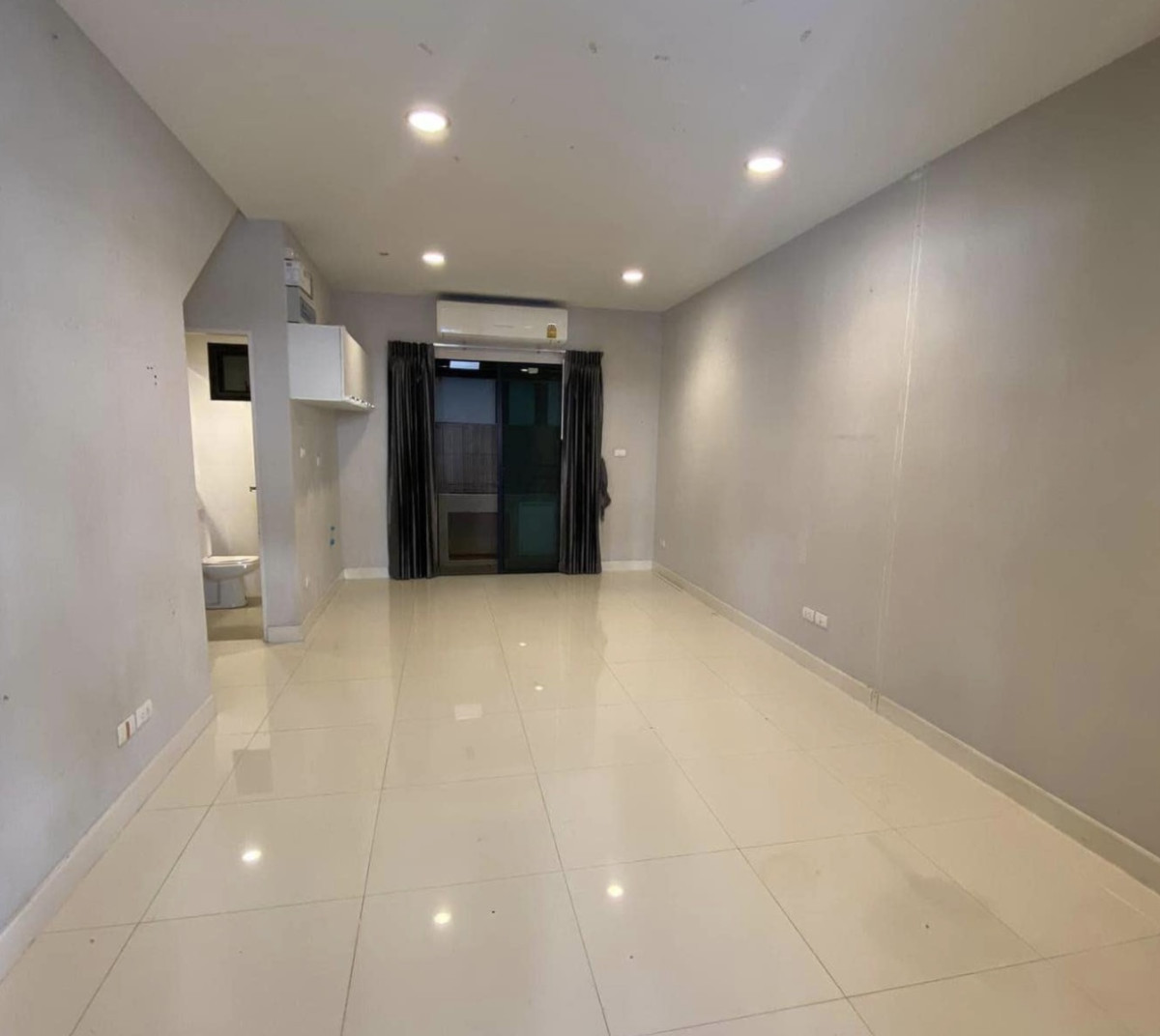 ขายทาวน์โฮมท่าพระ ตลาดพลู วุฒากาศ : ขายทาวน์เฮ้าส์/ทาวน์โฮม  บ้านกลางเมือง กัลปพฤกษ์ บางหว้า เขต ภาษีเจริญ กรุงเทพ  CX-139878