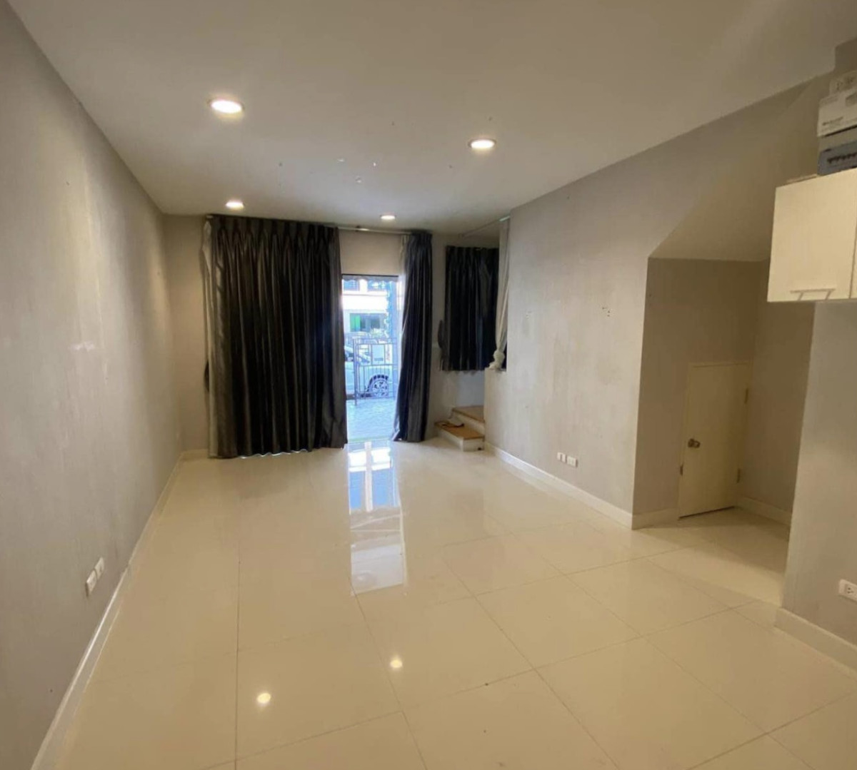 ขายทาวน์โฮมท่าพระ ตลาดพลู วุฒากาศ : ขายทาวน์เฮ้าส์/ทาวน์โฮม  บ้านกลางเมือง กัลปพฤกษ์ บางหว้า เขต ภาษีเจริญ กรุงเทพ  CX-139878