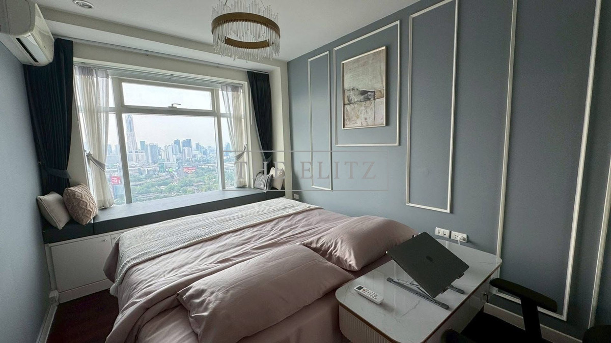 For SaleCondoRama9, Petchburi, RCA : 💥 The owner wants to sell urgently!! (Foreign Quota) Circle Condominium, very expensive price 💯 There is a shuttle service to BTS-MRT, 75% parking space, never full 🚄