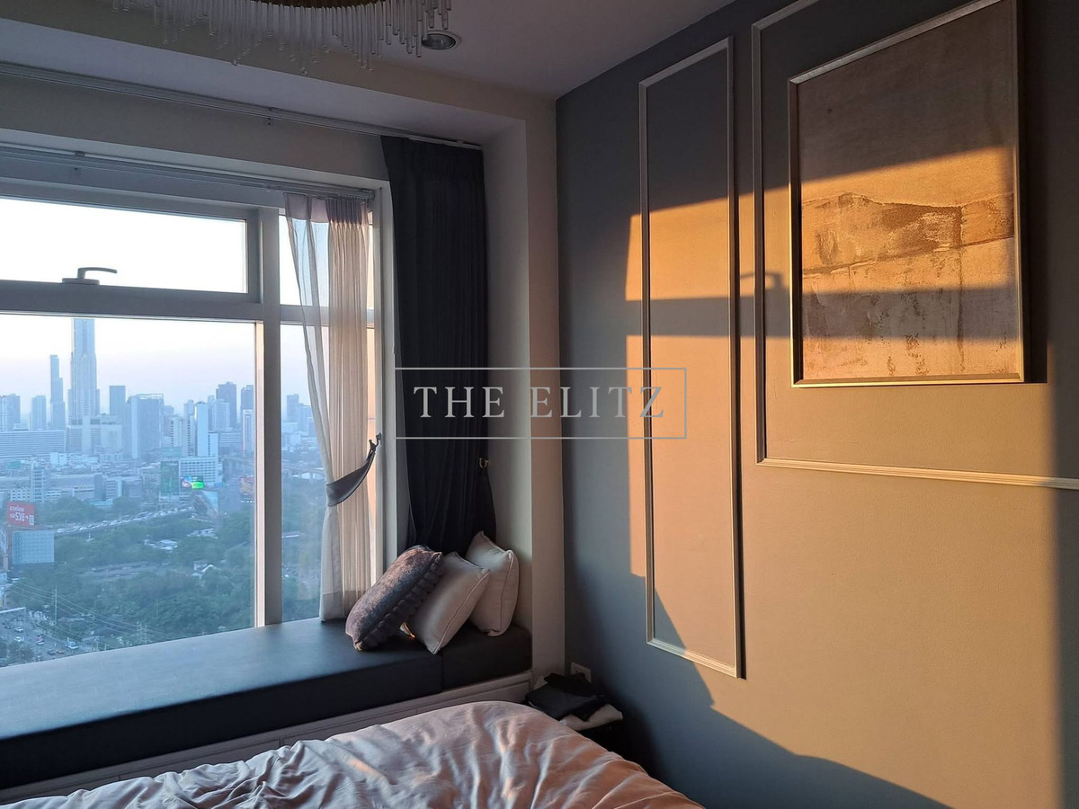 For SaleCondoRama9, Petchburi, RCA : 💥 The owner wants to sell urgently!! (Foreign Quota) Circle Condominium, very expensive price 💯 There is a shuttle service to BTS-MRT, 75% parking space, never full 🚄