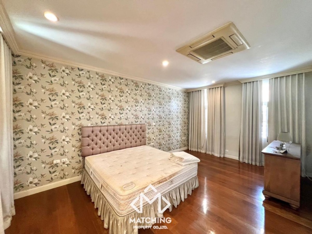 For SaleHouseBang Sue, Wong Sawang, Tao Pun : 2-storey single house, self-built, English style, near MRT Tiwanon Intersection, walking distance only 500 m.