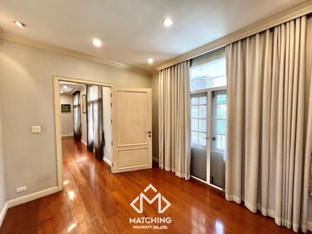 For SaleHouseBang Sue, Wong Sawang, Tao Pun : 2-storey single house, self-built, English style, near MRT Tiwanon Intersection, walking distance only 500 m.