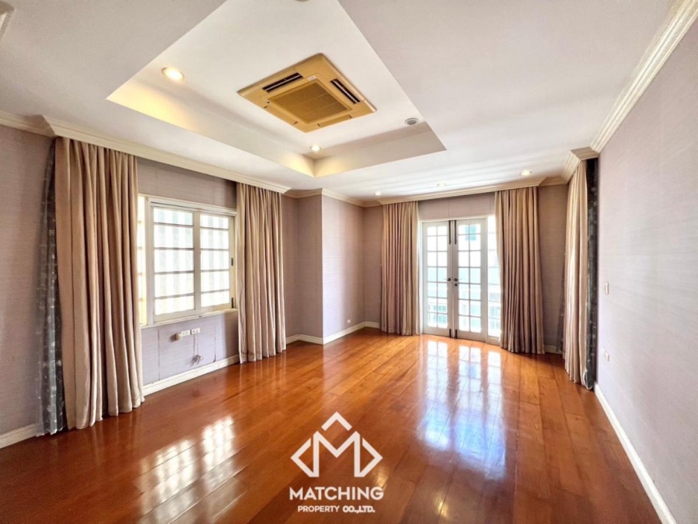 For SaleHouseBang Sue, Wong Sawang, Tao Pun : 2-storey single house, self-built, English style, near MRT Tiwanon Intersection, walking distance only 500 m.