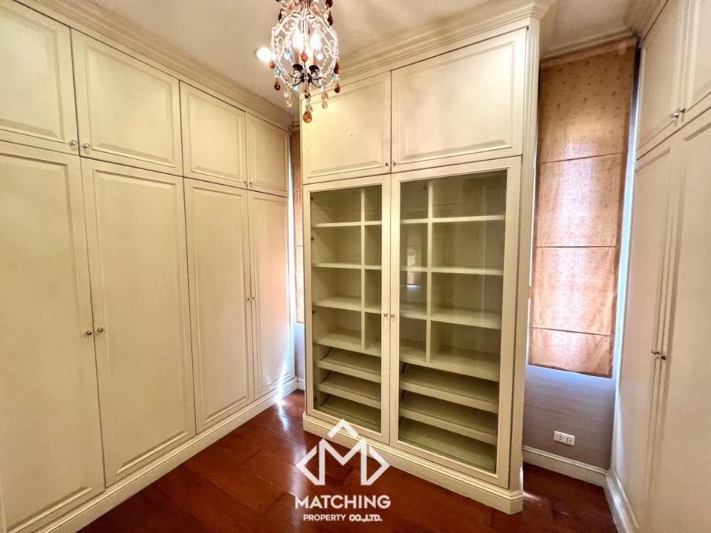 For SaleHouseBang Sue, Wong Sawang, Tao Pun : 2-storey single house, self-built, English style, near MRT Tiwanon Intersection, walking distance only 500 m.