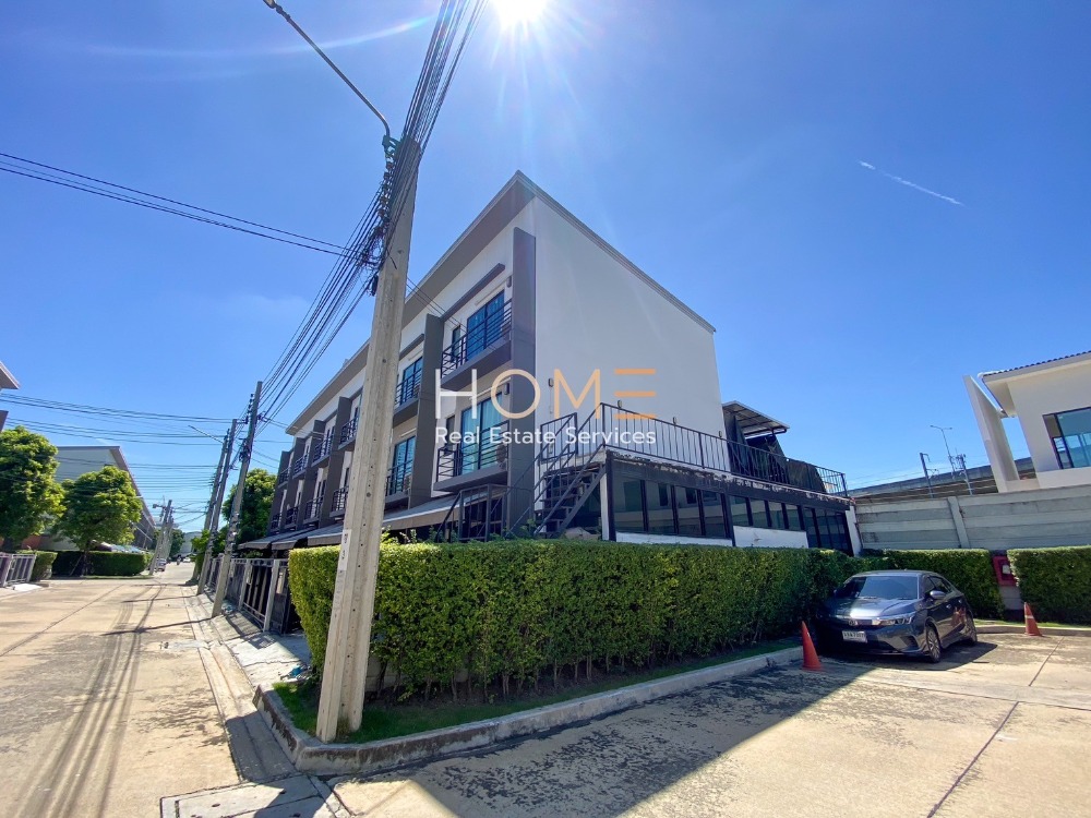 ขายทาวน์โฮมปิ่นเกล้า จรัญสนิทวงศ์ : แปลงมุม ดีลพิเศษ 🔥 บ้านกลางเมือง ปิ่นเกล้า - จรัญ / 3 ห้องนอน (ขาย), Baan Klang Muang Pinklao - Charan / 3 Bedrooms (SALE) BALL177