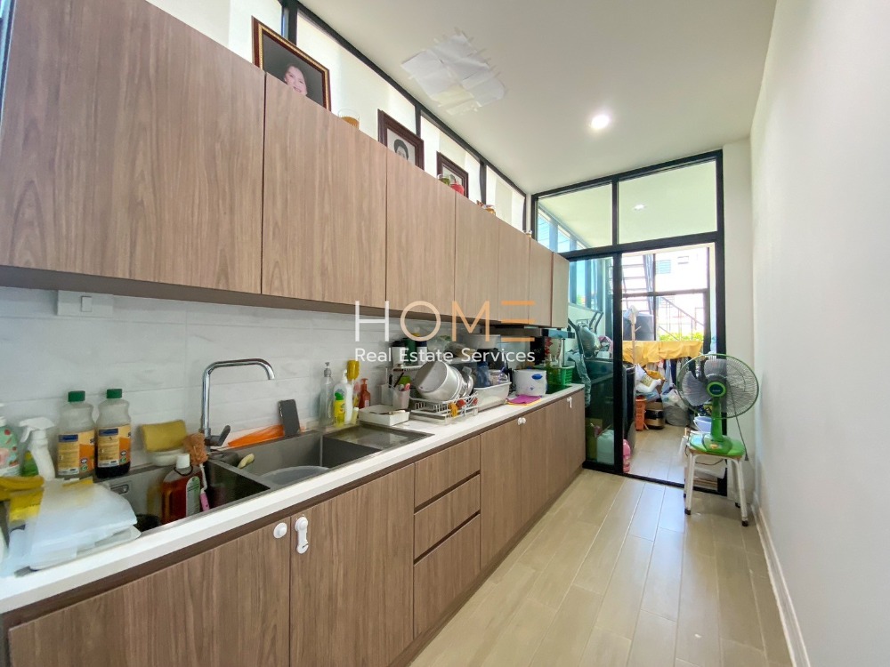 ขายทาวน์โฮมปิ่นเกล้า จรัญสนิทวงศ์ : แปลงมุม ดีลพิเศษ 🔥 บ้านกลางเมือง ปิ่นเกล้า - จรัญ / 3 ห้องนอน (ขาย), Baan Klang Muang Pinklao - Charan / 3 Bedrooms (SALE) BALL177