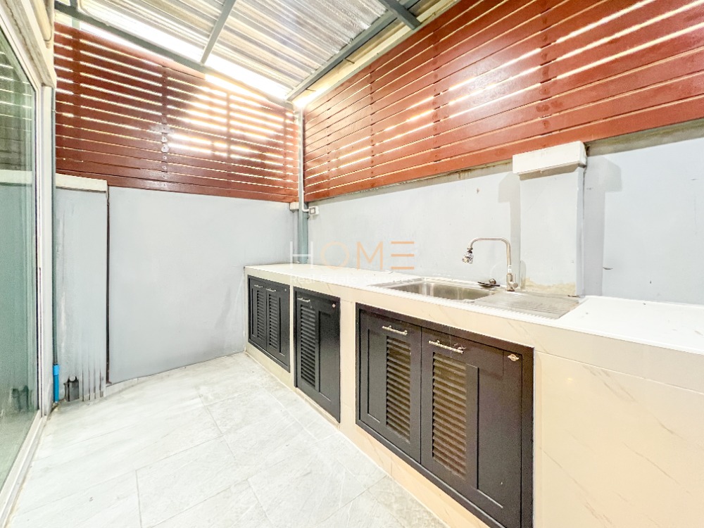 For SaleTownhomeChaengwatana, Muangthong : Near Impact Muang Thong Thani ✨ Townhome The Plant City Chaengwattana / 3 bedrooms (for sale), The Plant Citi Chaengwatthana / Townhome 3 Bedrooms (FOR SALE) BALL105