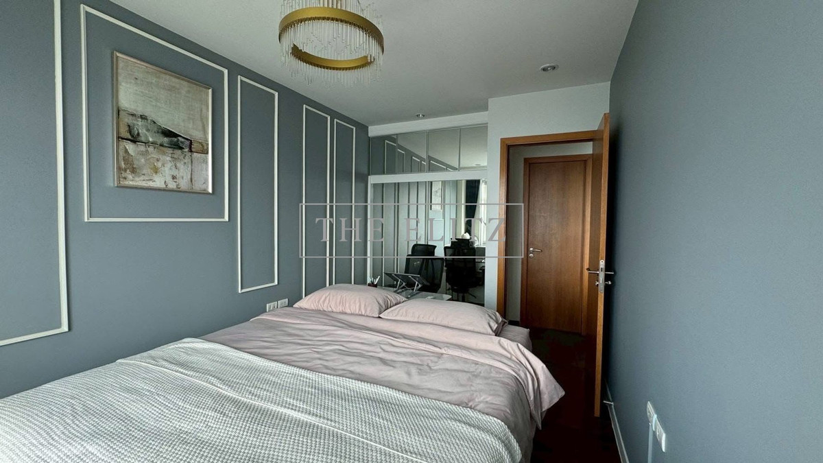 For SaleCondoRama9, Petchburi, RCA : 💥 The owner wants to sell urgently!! (Foreign Quota) Circle Condominium, very expensive price 💯 There is a shuttle service to BTS-MRT, 75% parking space, never full 🚄