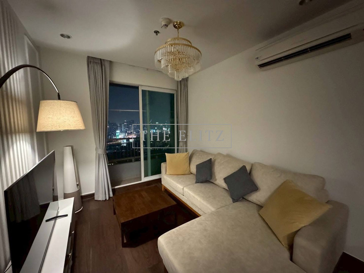 For SaleCondoRama9, Petchburi, RCA : 💥 The owner wants to sell urgently!! (Foreign Quota) Circle Condominium, very expensive price 💯 There is a shuttle service to BTS-MRT, 75% parking space, never full 🚄