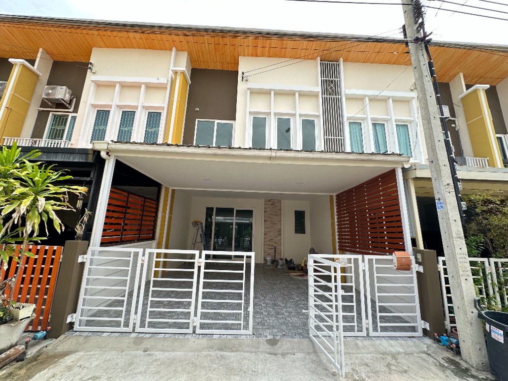 ขายทาวน์โฮมพัฒนาการ ศรีนครินทร์ : Golden Town Srinakarin-Sukhumvit : โกลเด้น ทาวน์ ศรีนคริทร์-สุขุมวิท(ซอยทรัพย์บุญชัย)