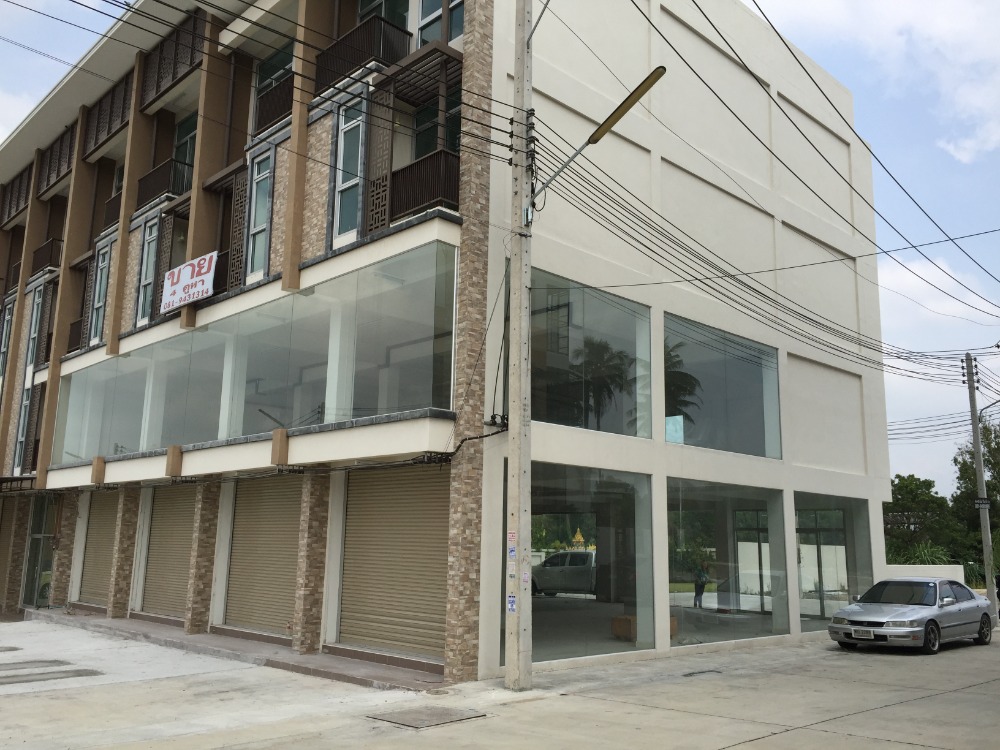 For SaleShop HouseSriracha Laem Chabang Ban Bueng : 4-unit commercial building near Sriracha Tiger Zoo
