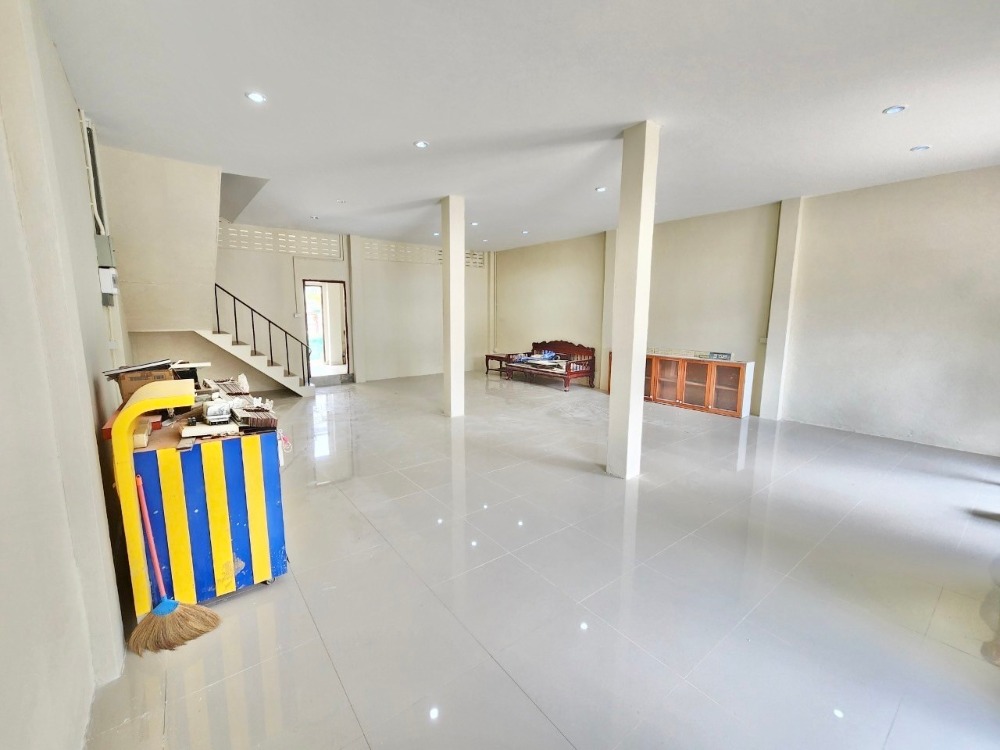 For SaleShop HousePinklao, Charansanitwong : For Sale! : Commecial Buliding 3 storey, 2 unit shophouse, Charansanitwong 25, 3 bedrooms, 3 bathrooms, usable area 330 sqm.